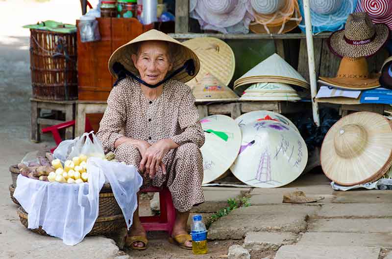394 - Vietnam - Hue - mujer